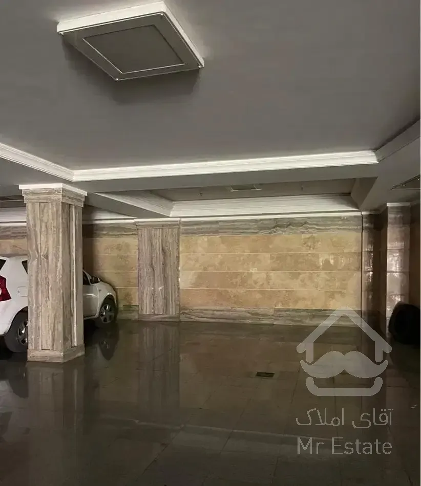 ۲۰۵ متر ۳ خواب نورگیرعالی وشیک نیاوران (عمار)