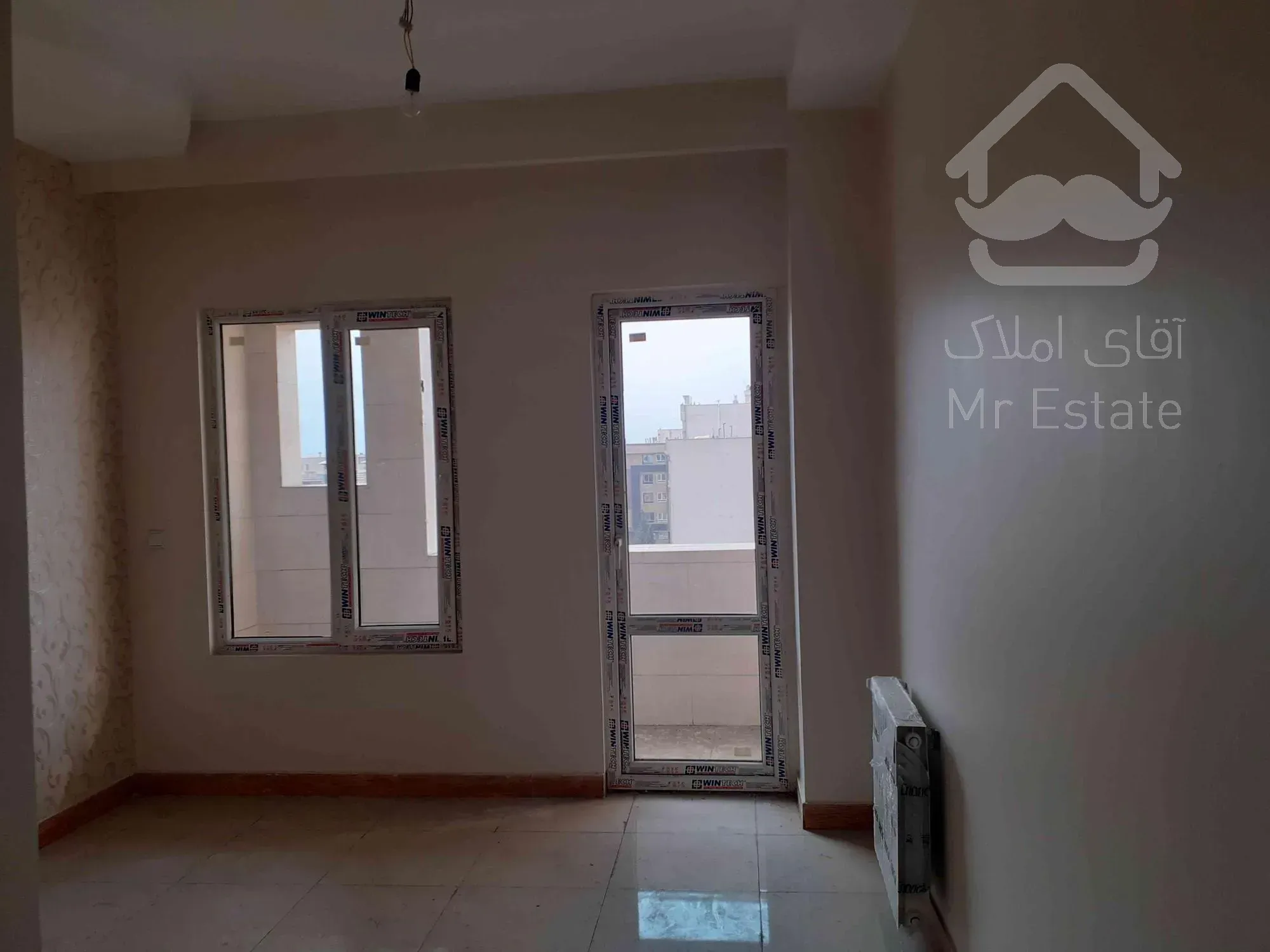 ۸۲متر فردوس شرق