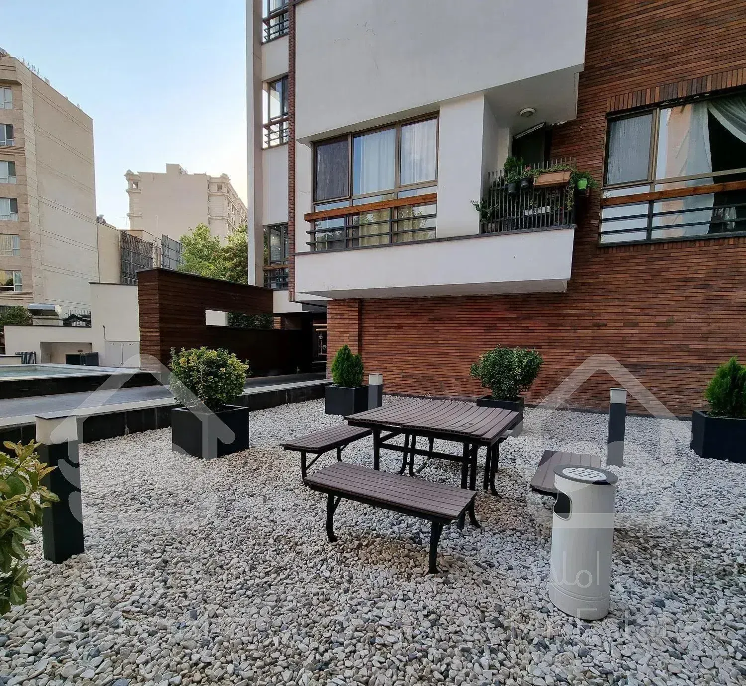 ۱۷۰ متر دوبلکس**کاخ اشرافی اعیانی**