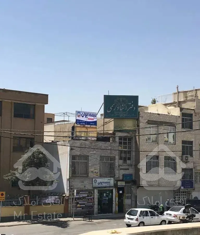 ١٥ مترمغازه تجاری و٣٠ متردفتر