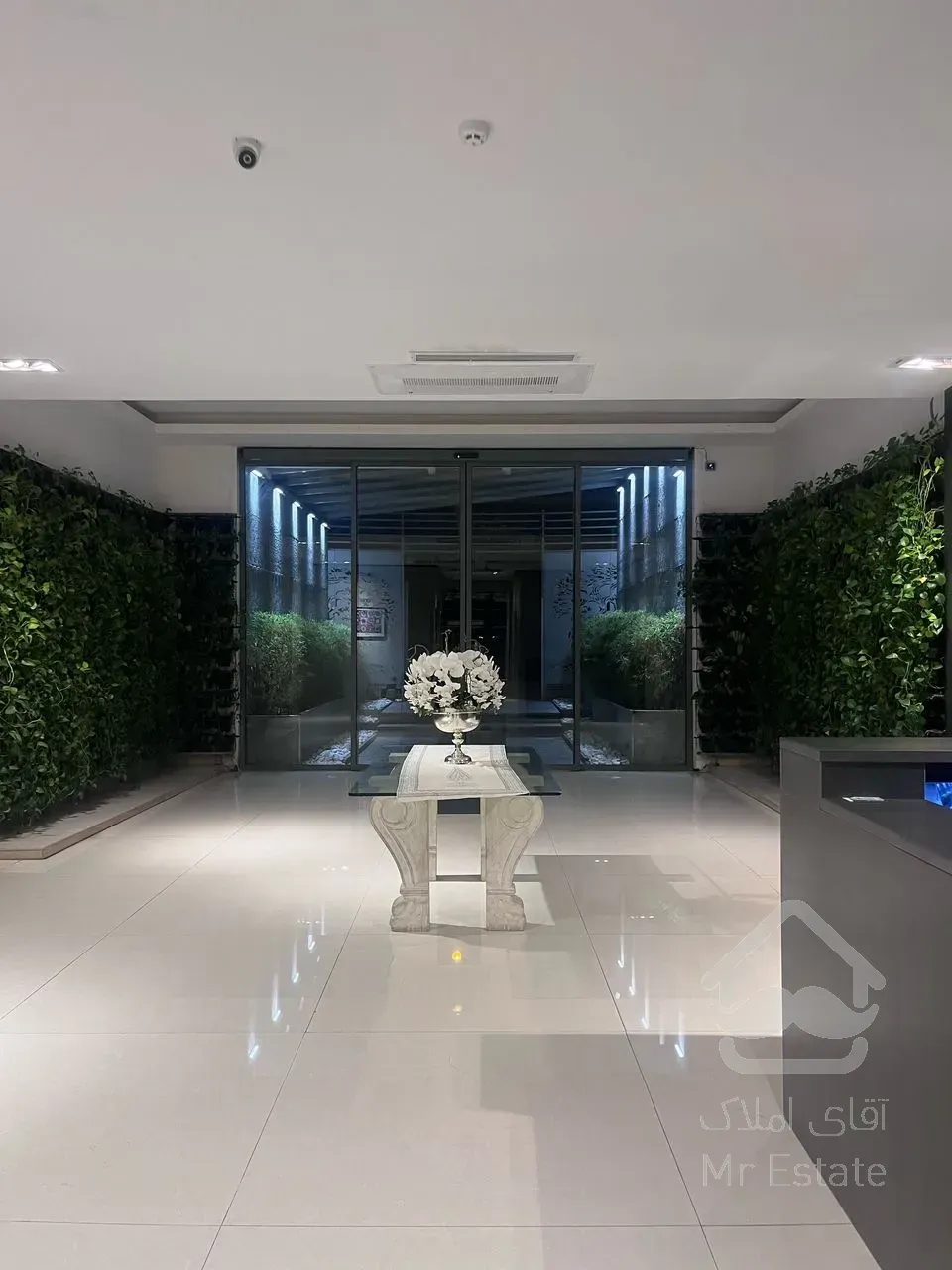 نیاوران ۲۳۰ متر ۳خواب