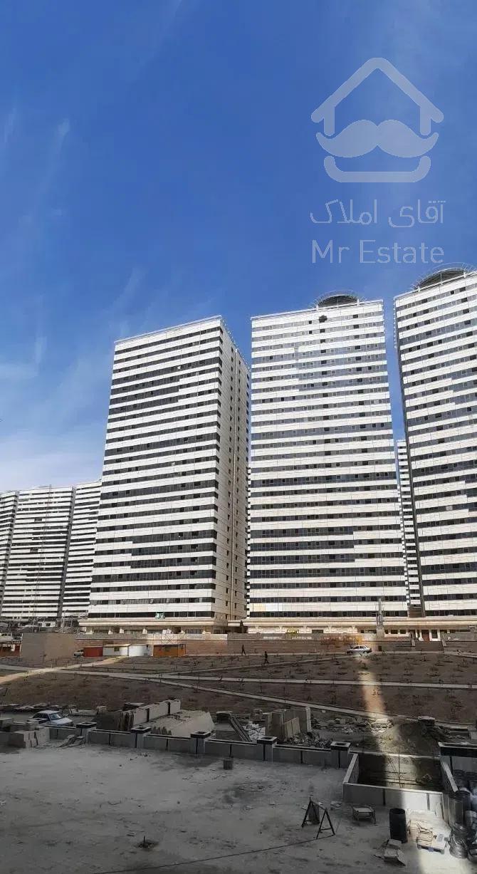 آپارتمان ۱۰۹ متری قابل سکونت در شهرک خرازی