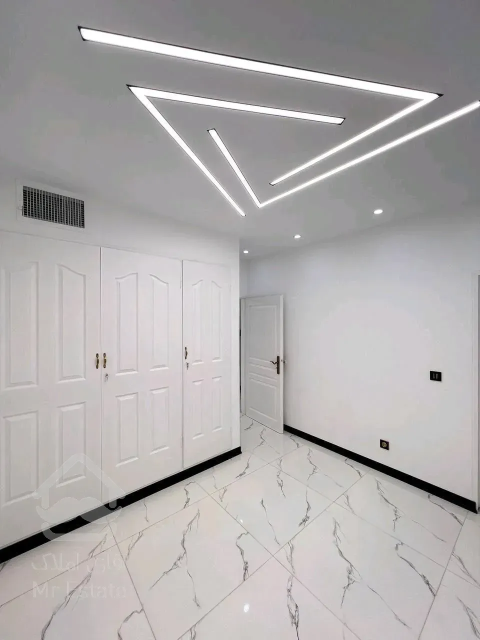 104متر/سالن و اتاقها پرده خور/۴باغ شرقی