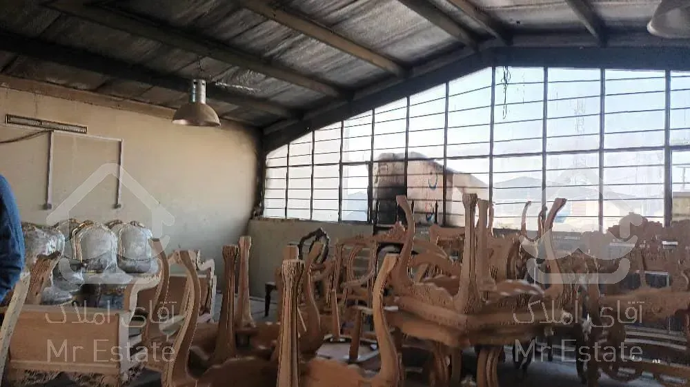 ۲۱۰ متر زمین ۲۳۵ متر دوطبقه قابلیت اجرایی مشاغل صنعتی از جمله نجاری آبکاری وغیره