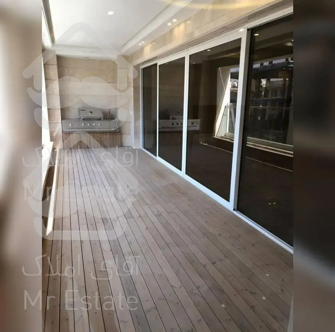 220 متر دیباجی جنوبی