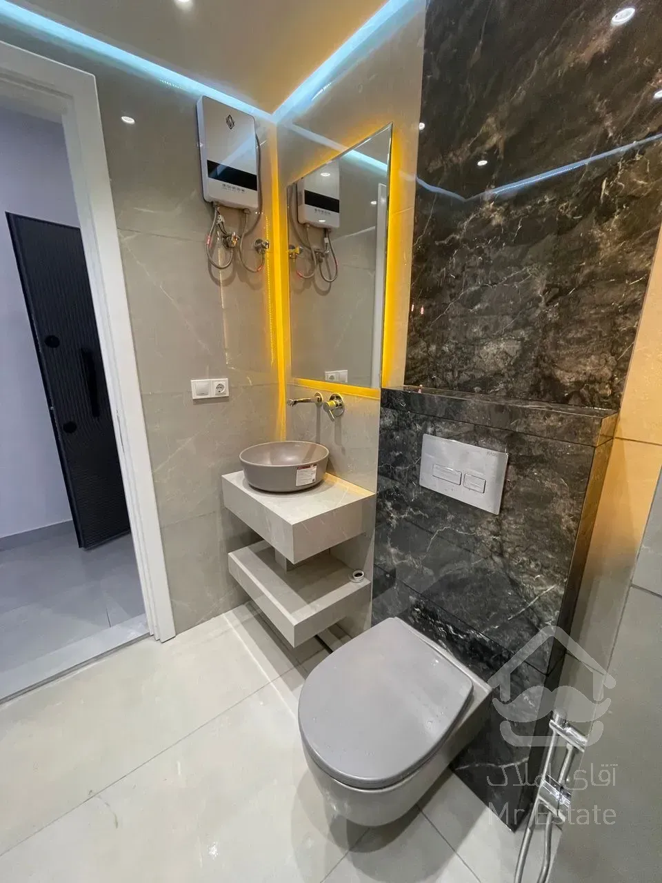 فروش آپارتمان یکخواب۶۰متر فول بازسازی جزیره کیش