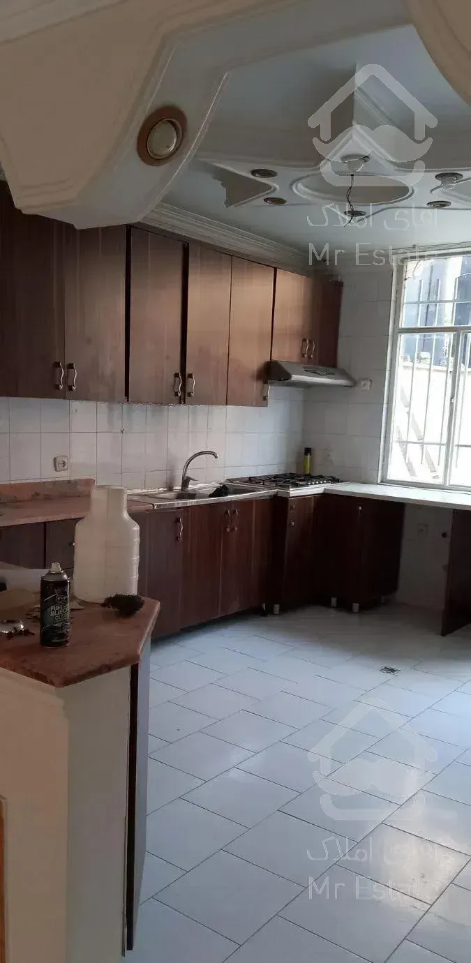 خانه ویلایی دربستی .آزاد شهر .سرو آزاد .پیکان شهر