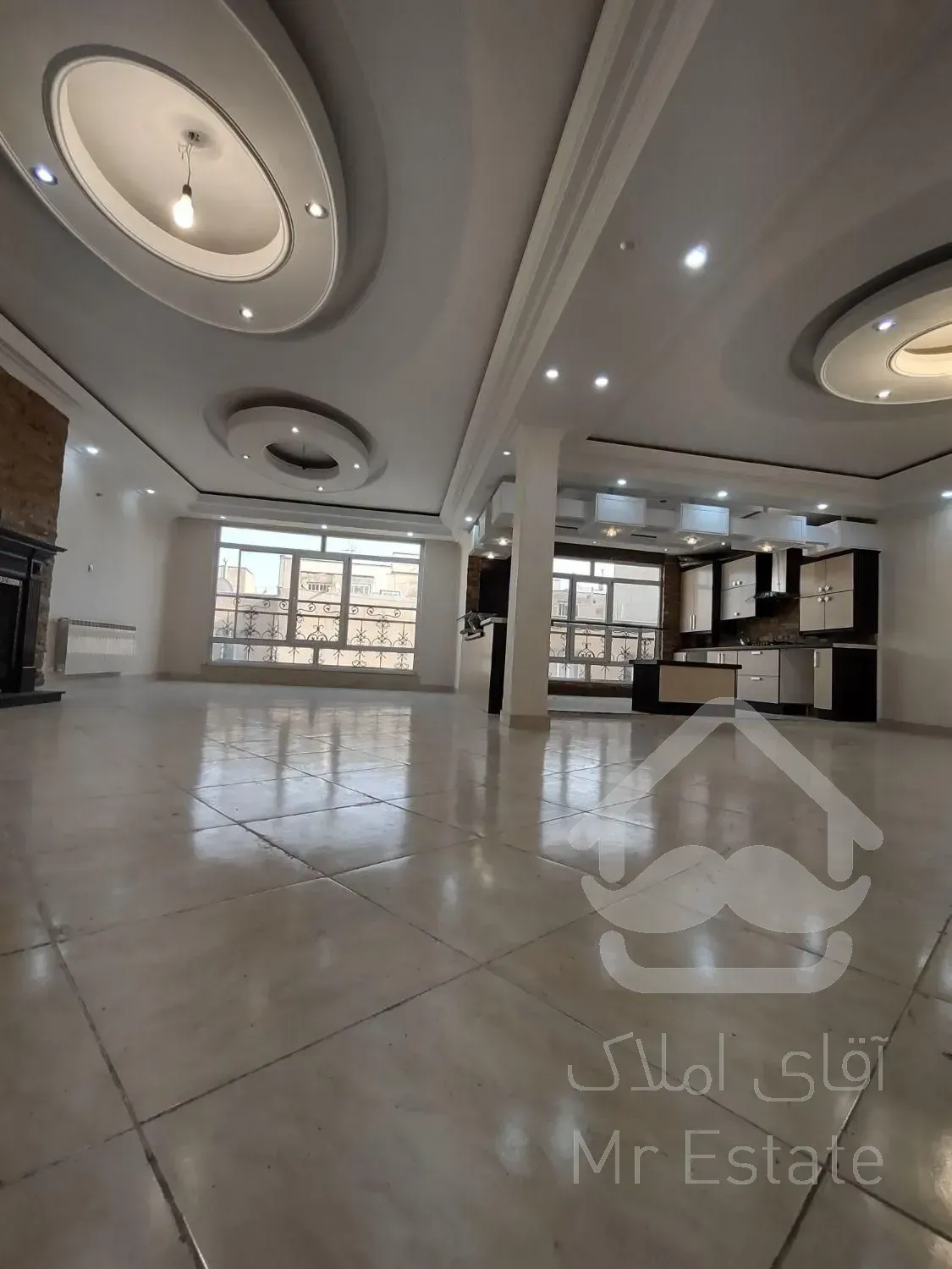 105متر/دو خواب/۴باغ شرقی/غرق نور