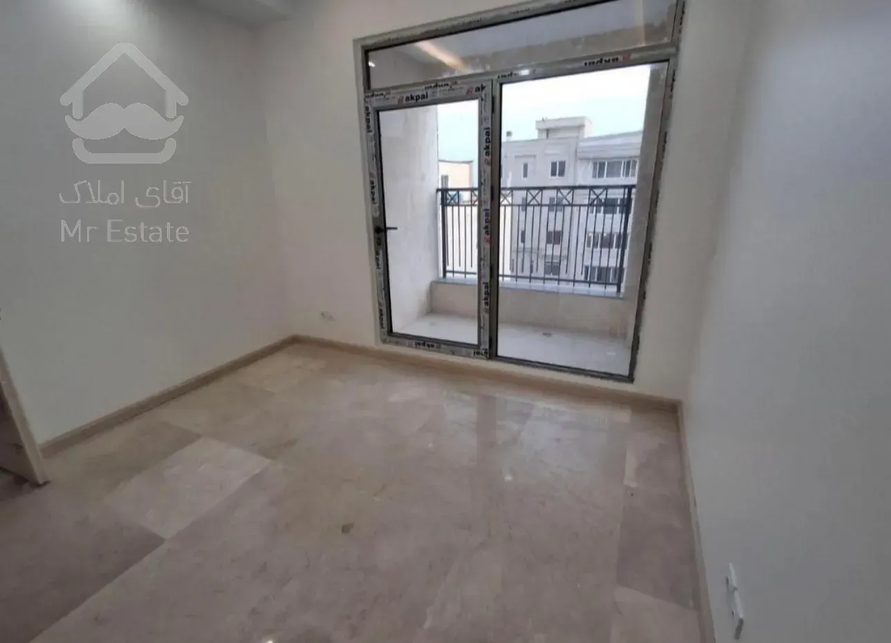 ۹۶متر۲خواب فول نور مستقیم تاپ لوکیشن