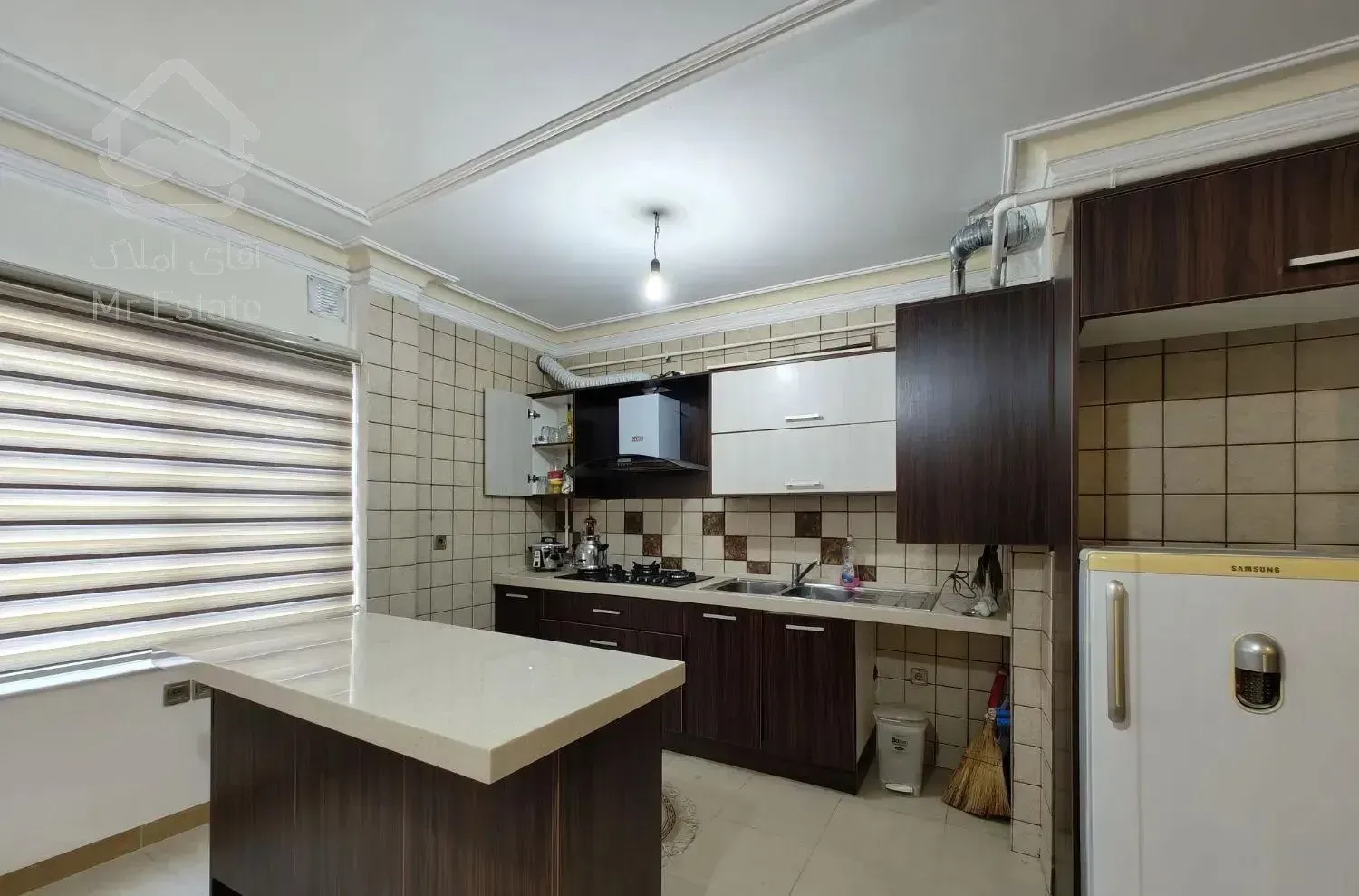 ۸۸ متر گلسار ابتدای نواب فول طبقه سوم