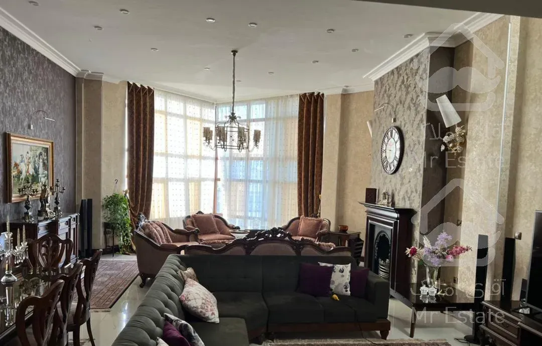 ۲۵۲متر/ ۳خواب/ ۲پارکینگ/ بالکن/ شیخ‌بهائی‌شمالی