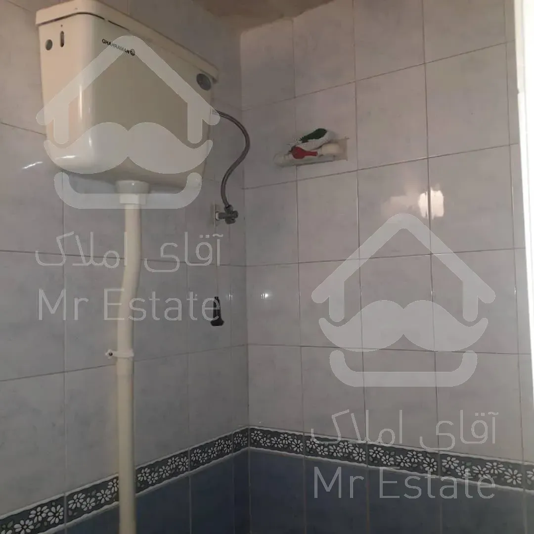 هاشمی ۶۲ متری ۲ خواب پارکینگ غیر مزاحم.