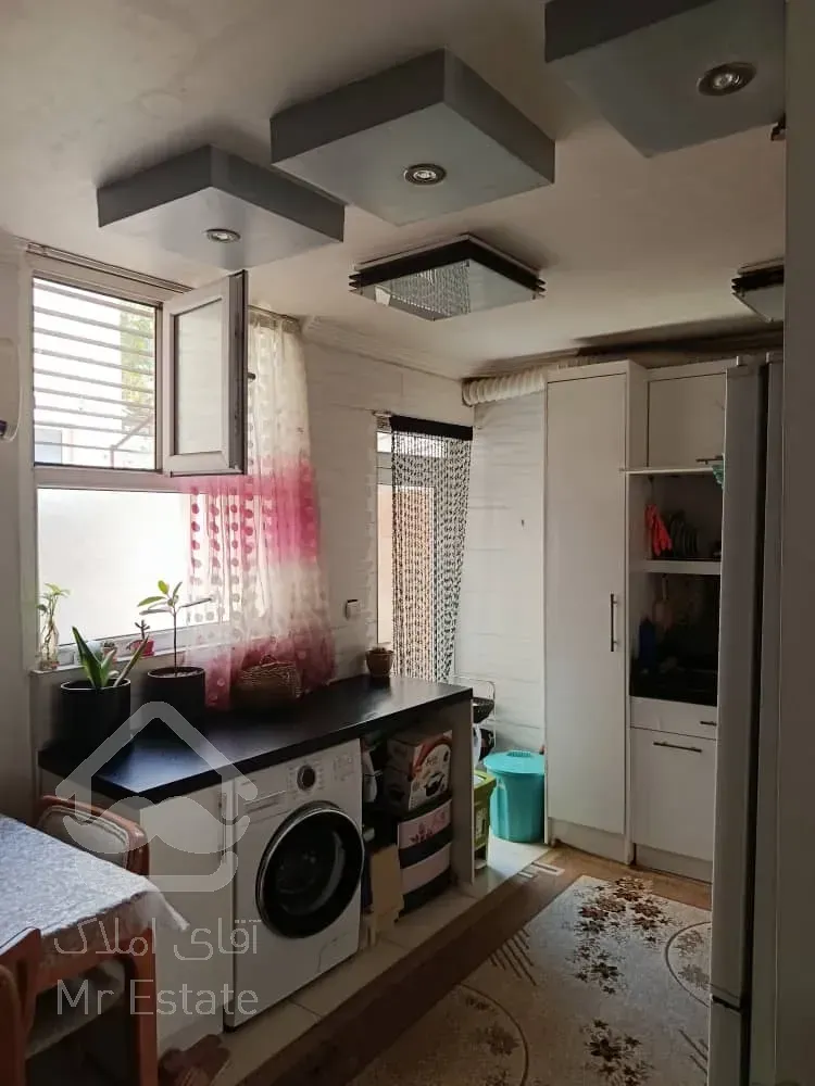 آپارتمان خوش نقشه ٦٠ متري زيرقيمت