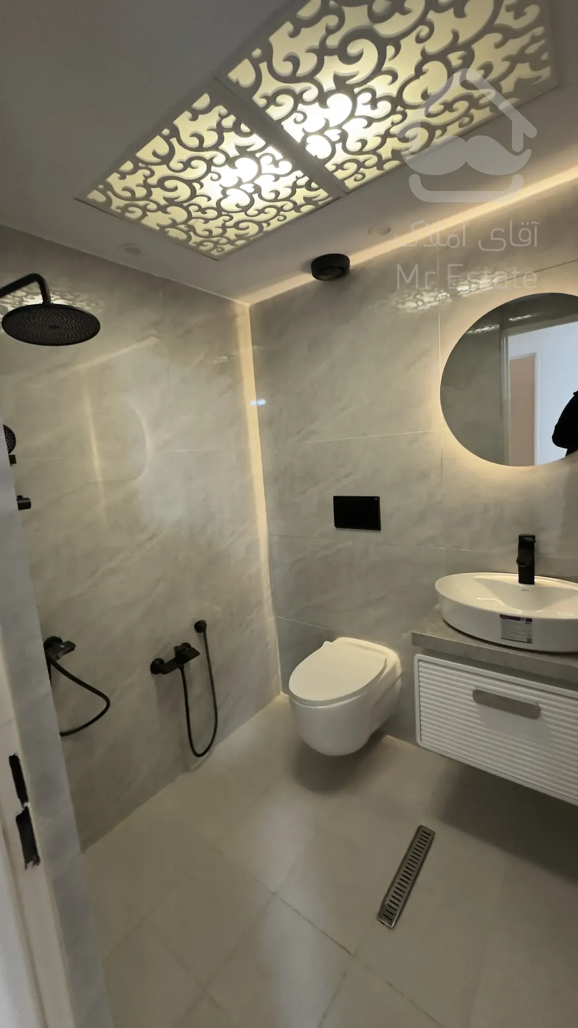 ۱۰۰مترنور مستقیم رو به افتاب سوپر لاکچری تاپ لوکیشن