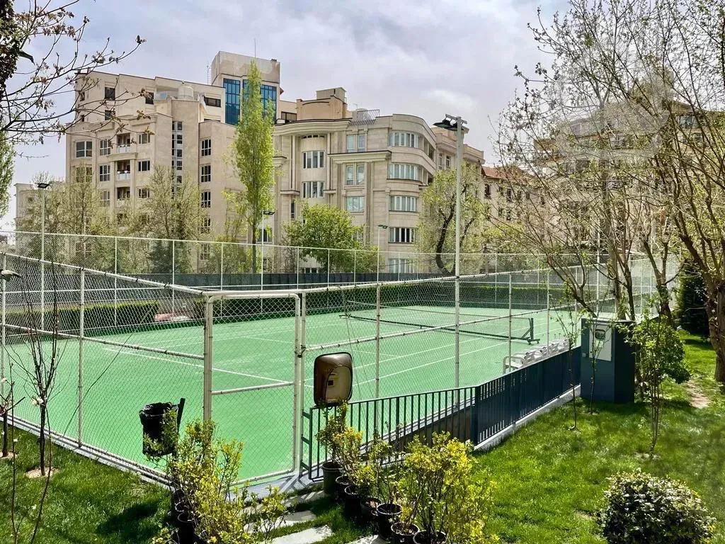 فروش اپارتمان 240 متری زعفرانیه