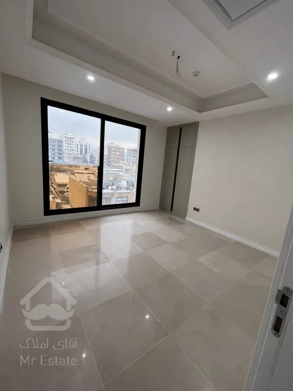 فروش واحد 220 متری رونیکا پالاس قیطریه