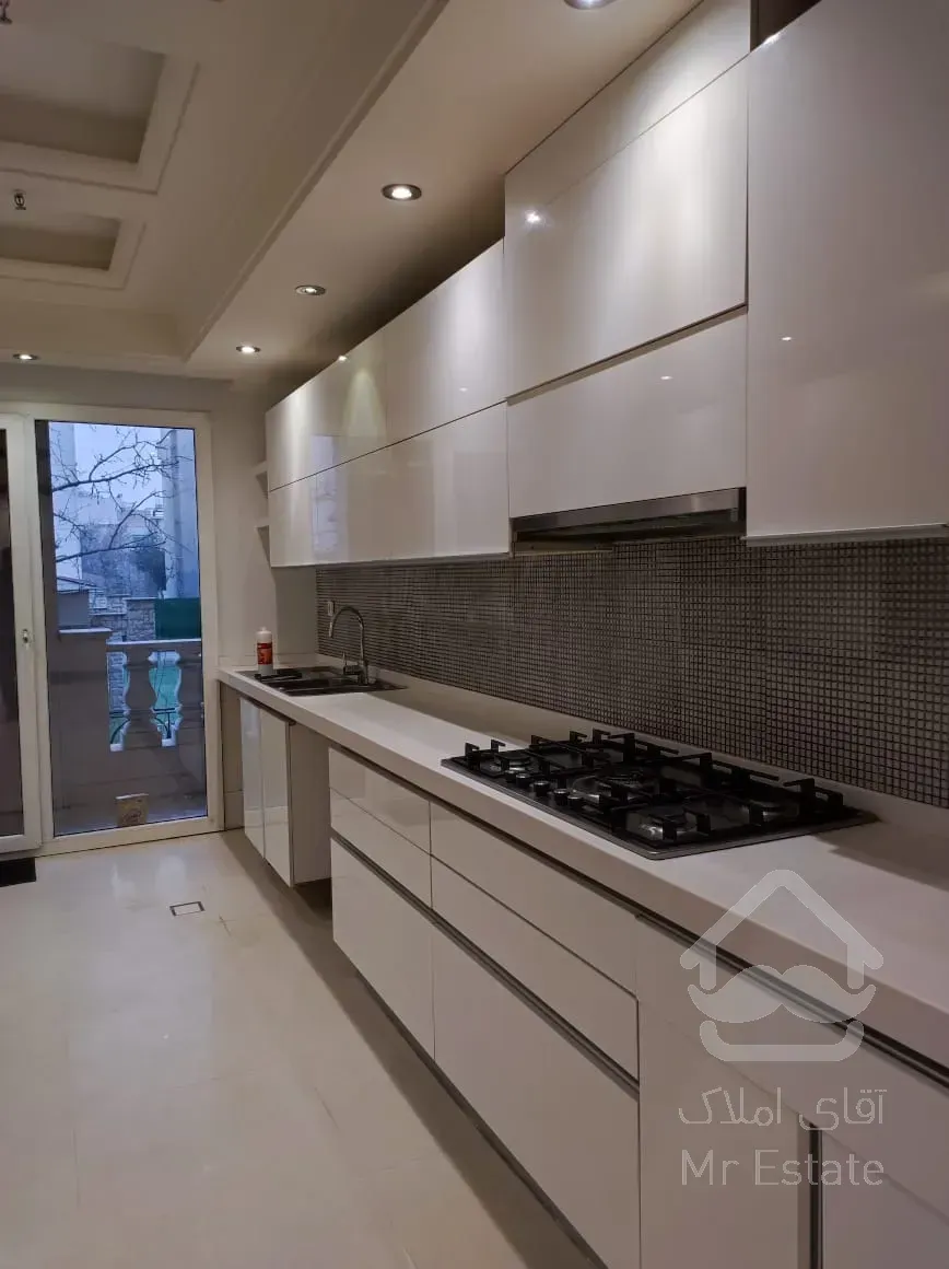 فروش اپارتمان 195 متری زعفرانیه