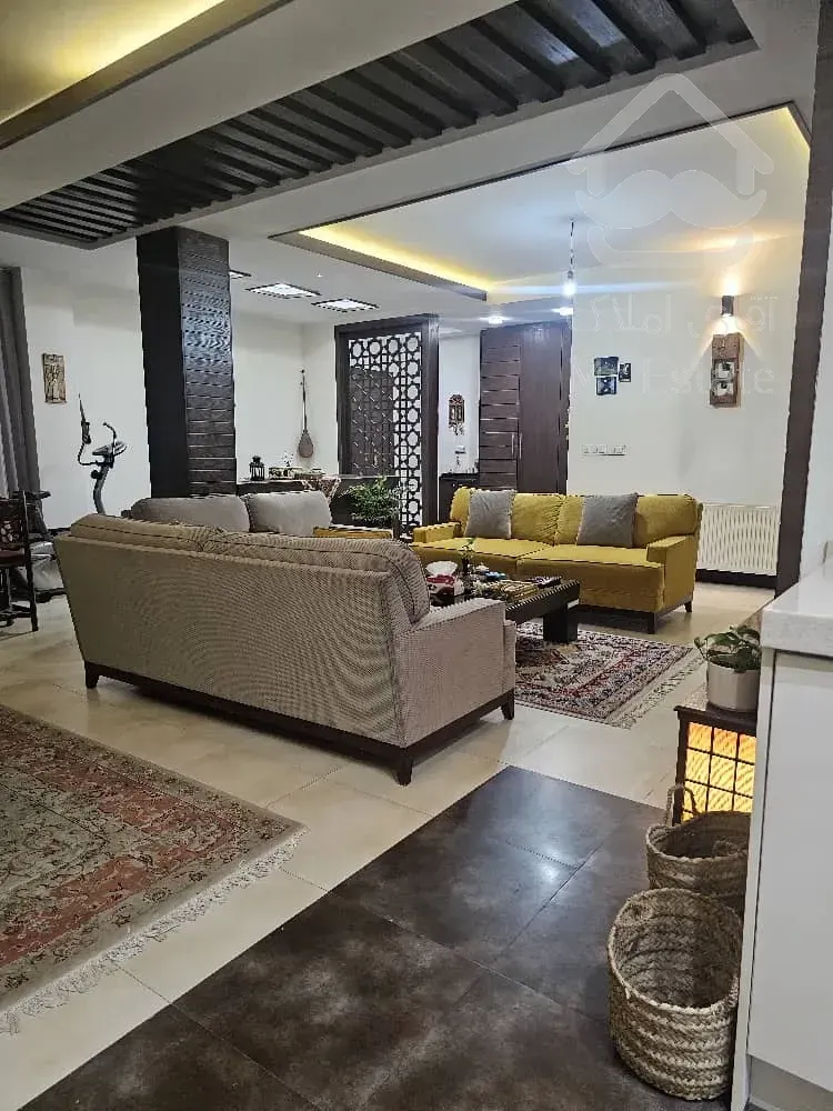 فروش آپارتمان ١١۵ متر دو خواب صرافهای شمالی سعادت آباد