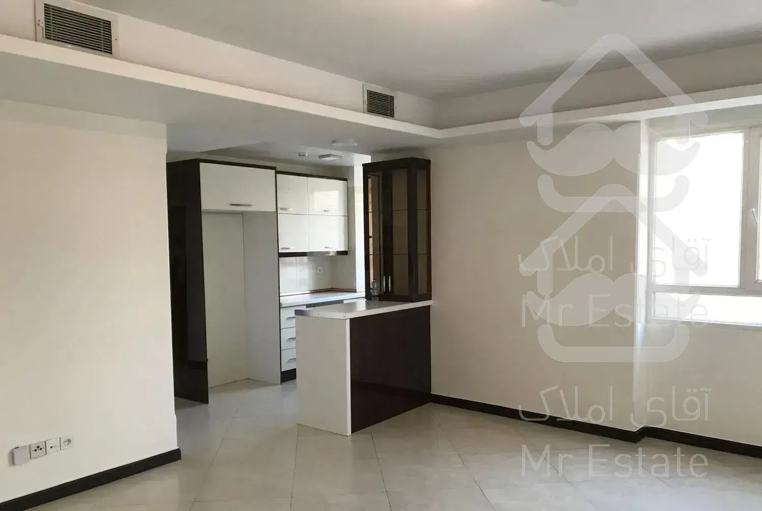 آپارتمان ٩٠ متری ویو ابدی در ازگل