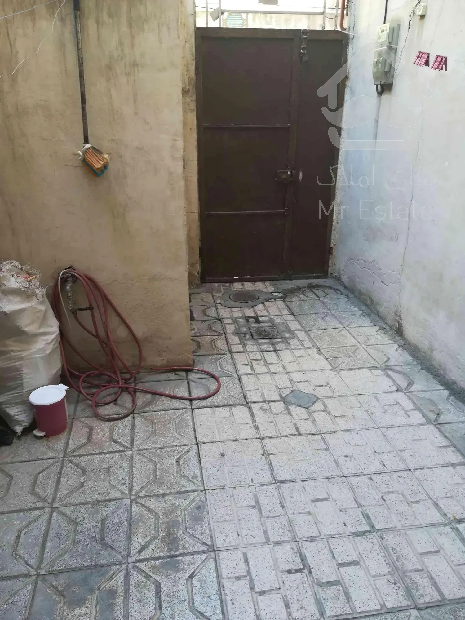 آپارتمان طبقه همکف یک خواب 