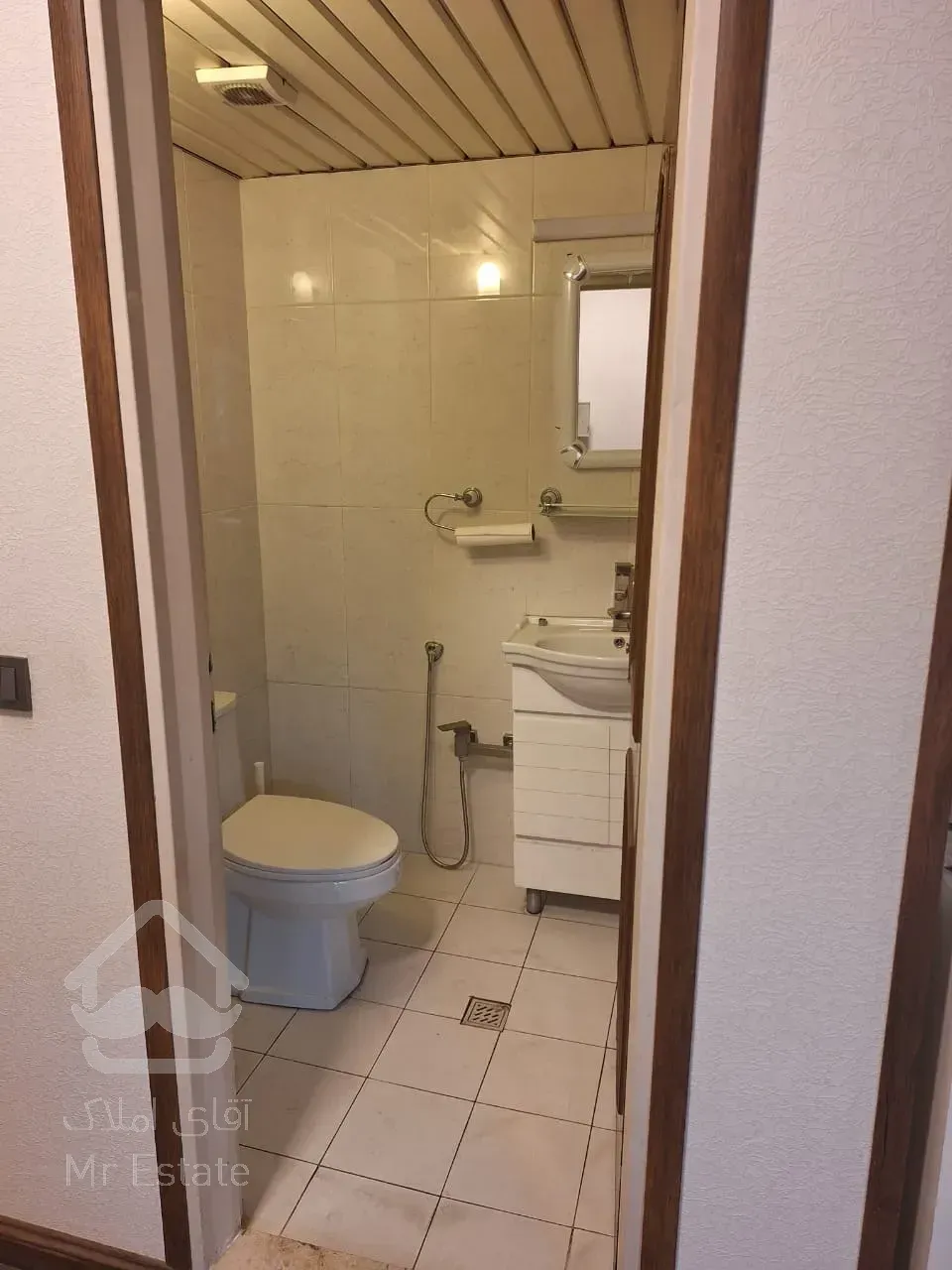 سه واحد آپارتمان سند اداری - بصورت یکجا یا تک