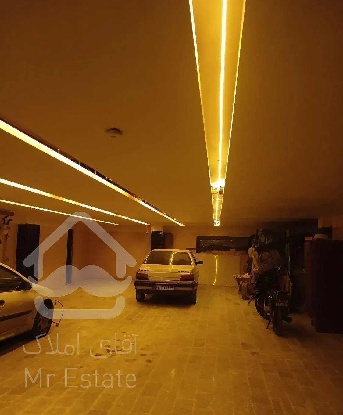 آپارتمان 100متری اتابک خوش نقشه