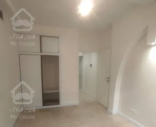 ۹۷ متر دو خواب اشرفی منطقه ۲ دید  به باغ