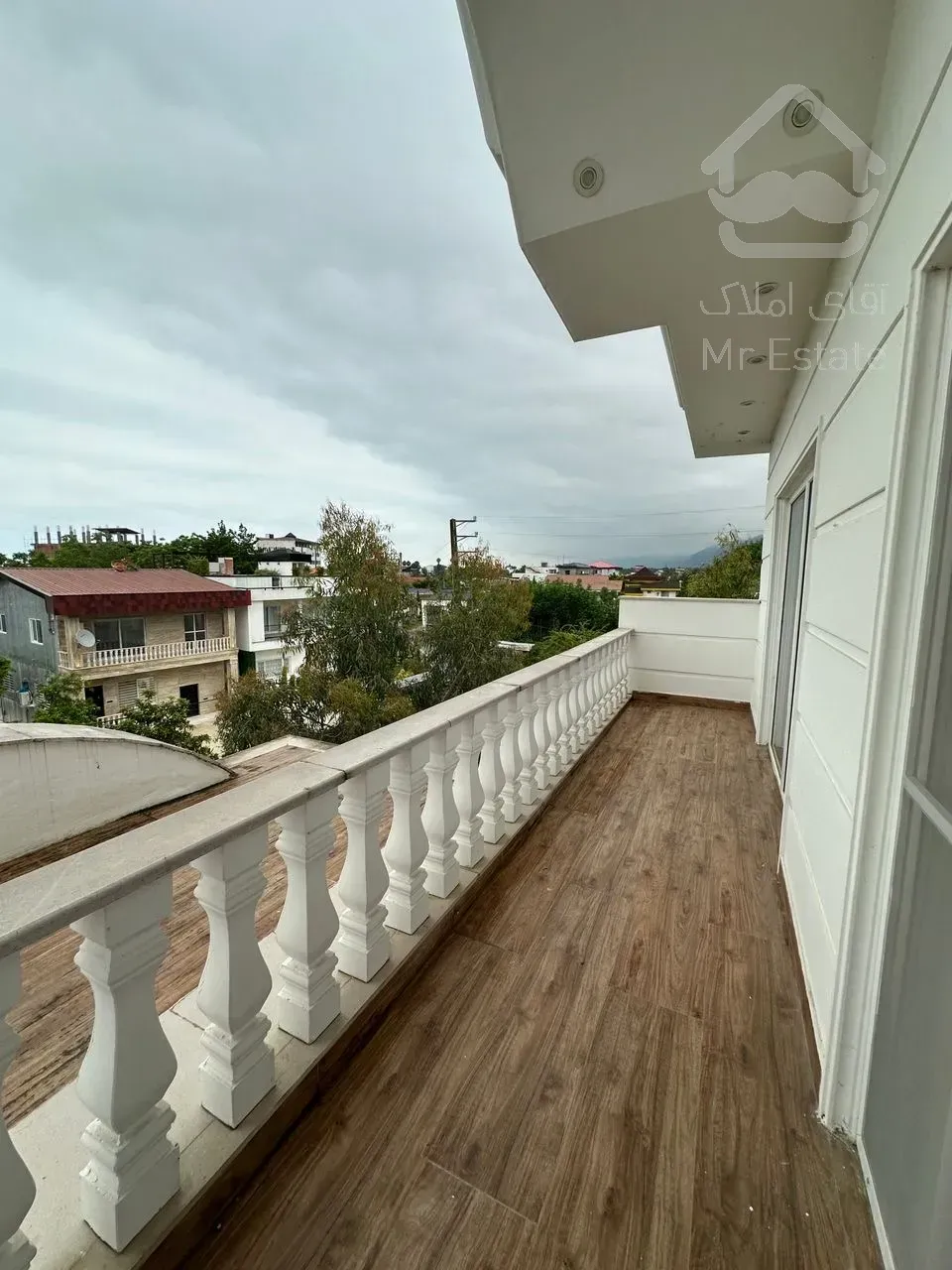 ۲۵۰ متر ویلا خوش قیمت در نوشهر