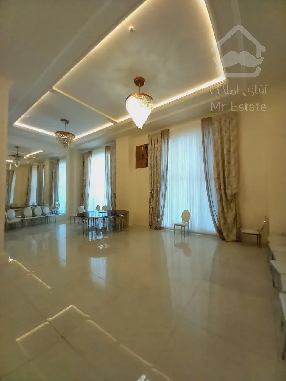 ۷۰ منر در برجی مجلل تاپ لوکیشن