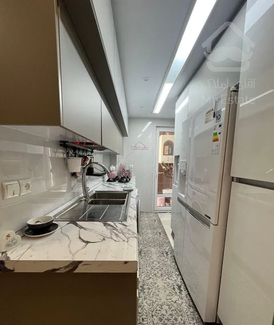 ۴۳متر/ پارکینگ دار/ تک واحدی/شیک و خوش نقشه