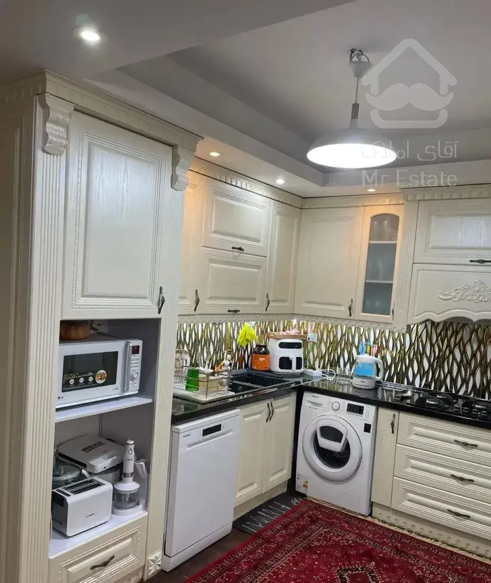 ۱۰۰ متر /۲ خواب/فول امکانات/کم سن /آلاله شرقی