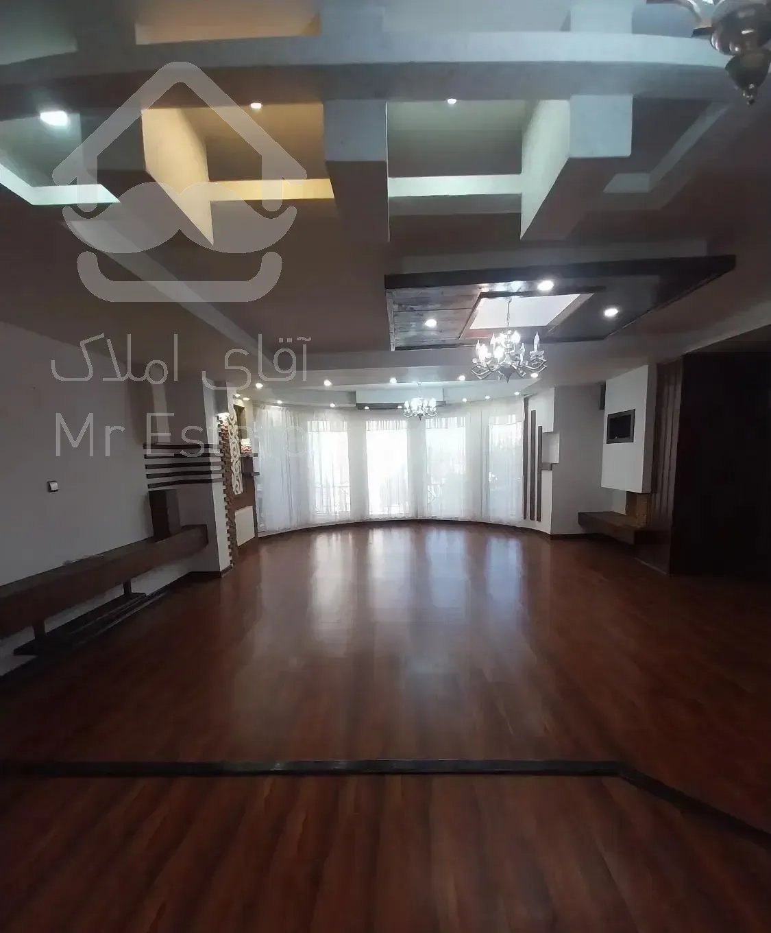 اجاره آپارتمان بسیار تمیز کریم اباد ۱۳۰متر