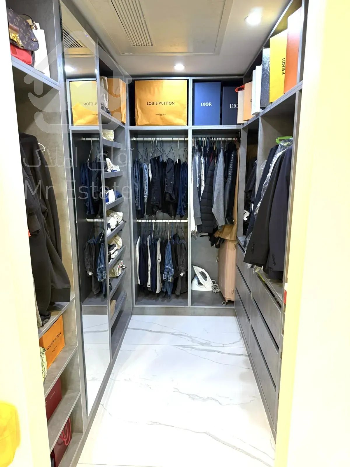 ۲۰۰ متر/کلید نخورده/فرمانیه/مدرن