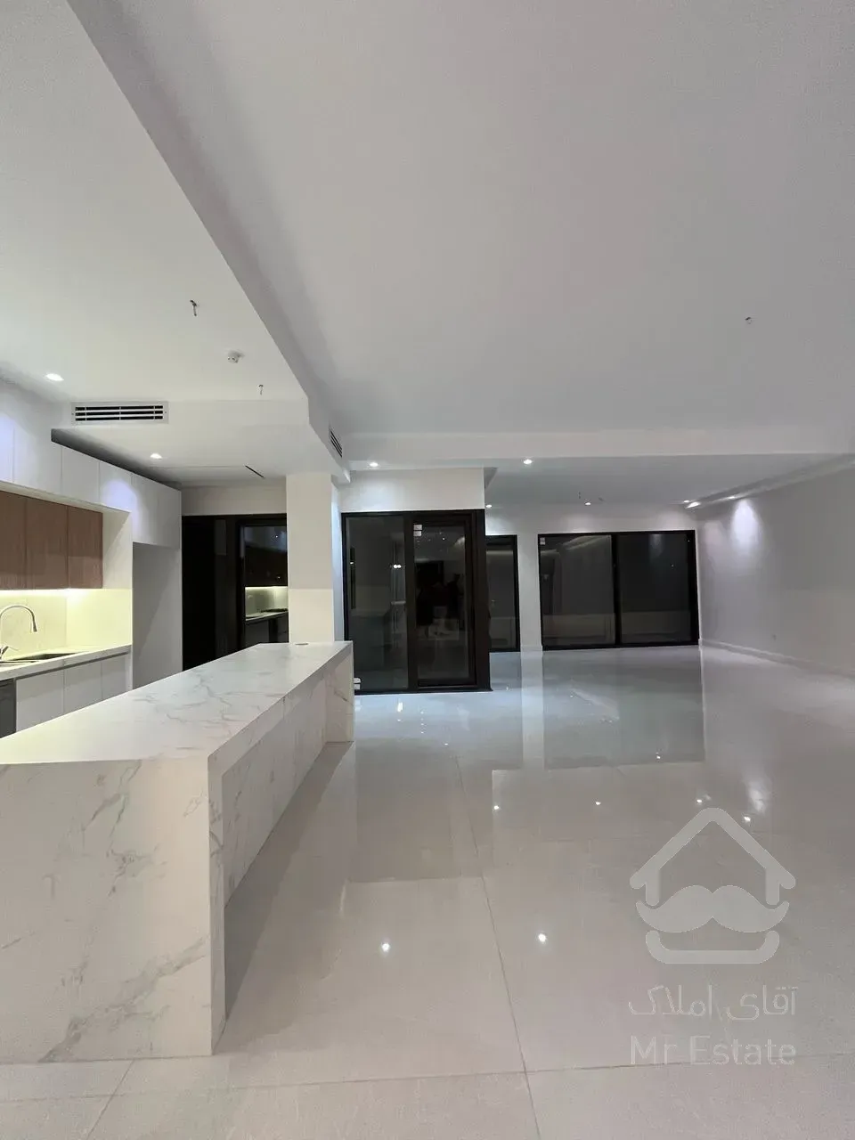 نیاوران ۲۳۰ متر ۳خواب