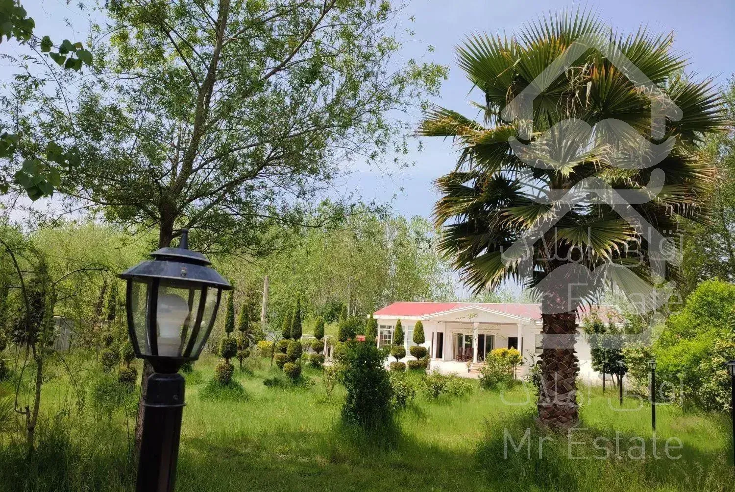 ویلا باغ استخردار در انزلی .باغ سفید(مالک هستم)