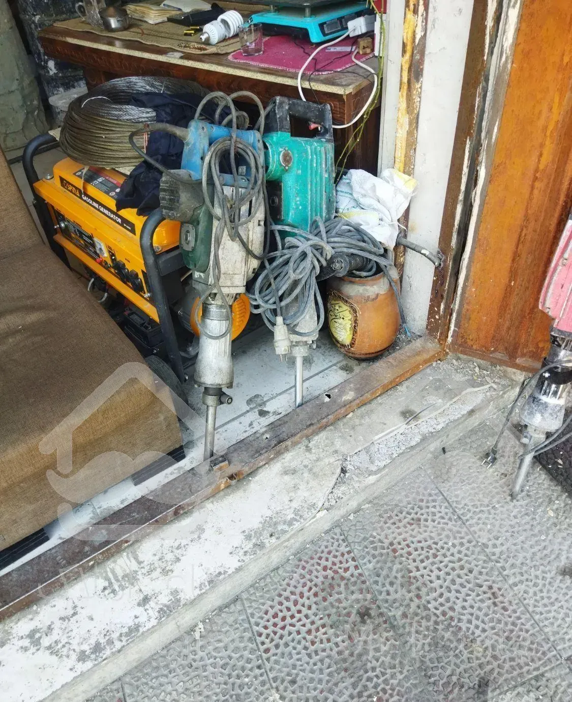 اجاره بالابر و میکسر موتور برق