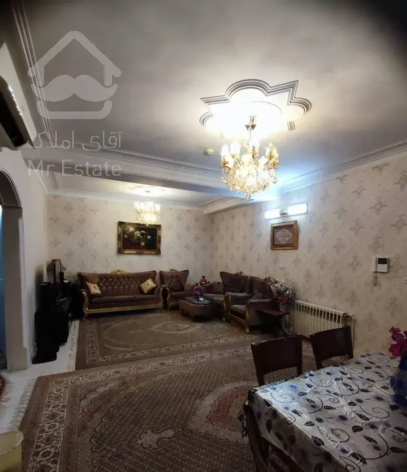 هشتاد و سه متری دوخوابه طبقه اول شهرک باقری