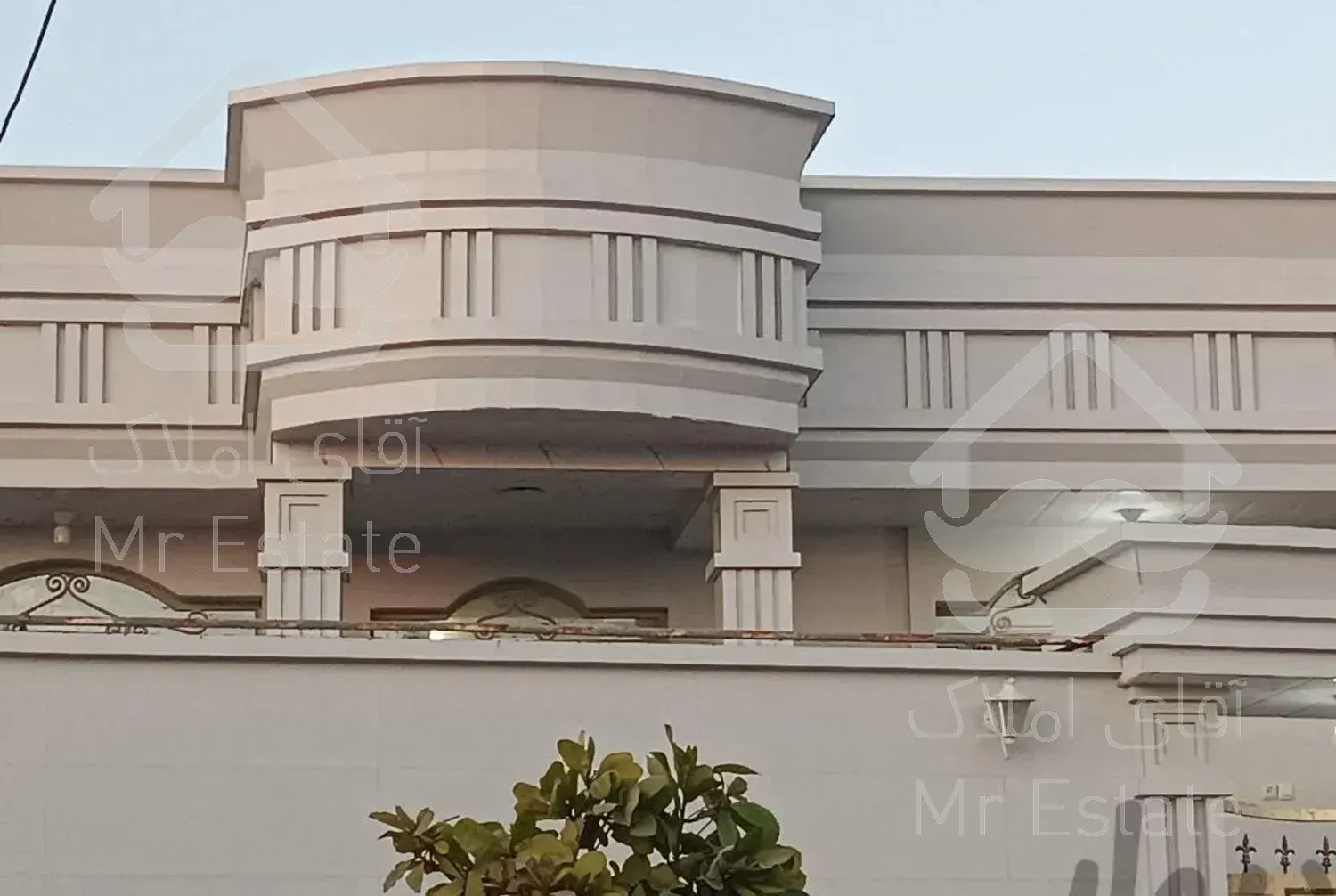 خدمات‌ کاشی کاری سنگ و سرامیک‌ کاری با کیفیت