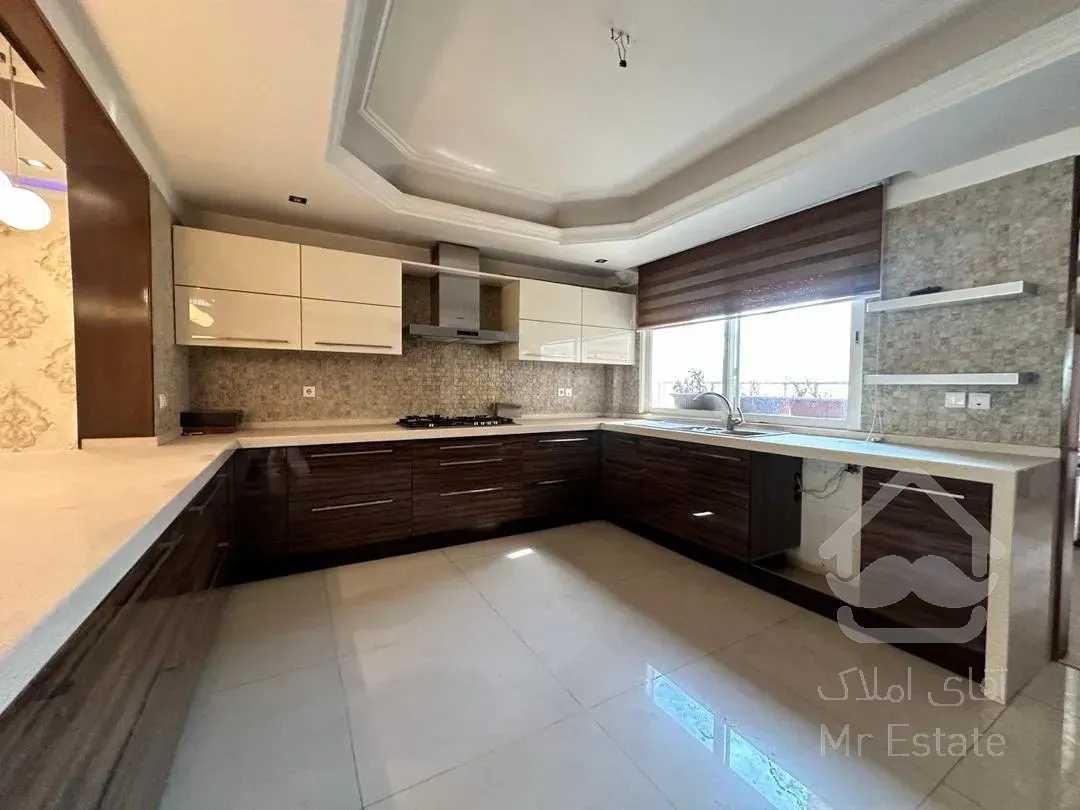 فروش اپارتمان 230 متری زعفرانیه