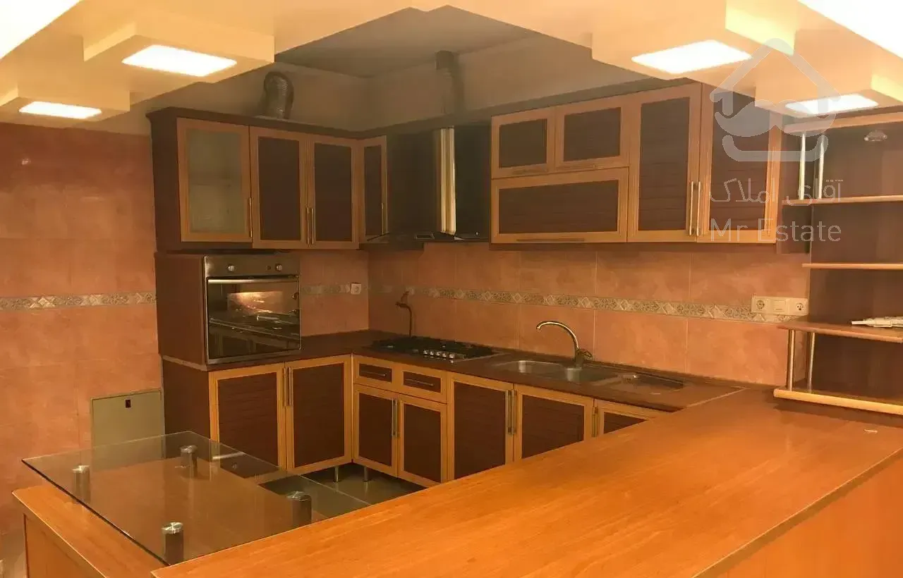 خاقانی ذکریا110متری باتمام امکانات