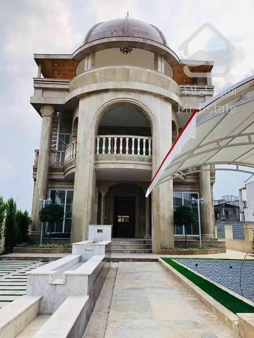 فروش ویلا ۳۰۰متری