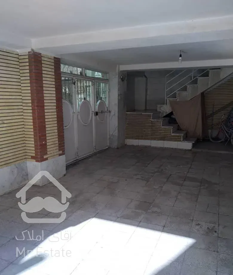 پارکینگ اختصاصی رهن داده میشود