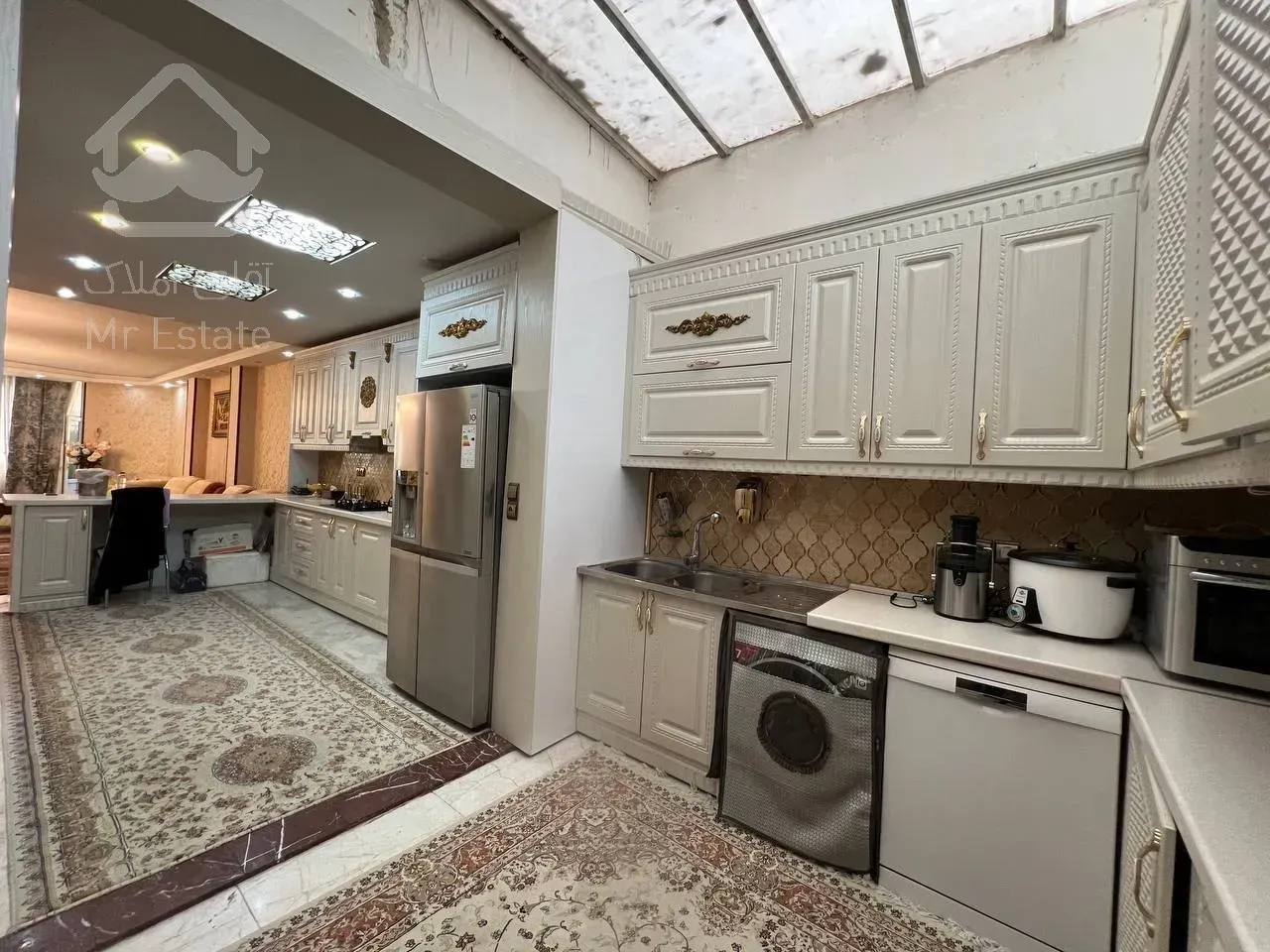 ۸۰متر۲خواب فول نور مستقیم