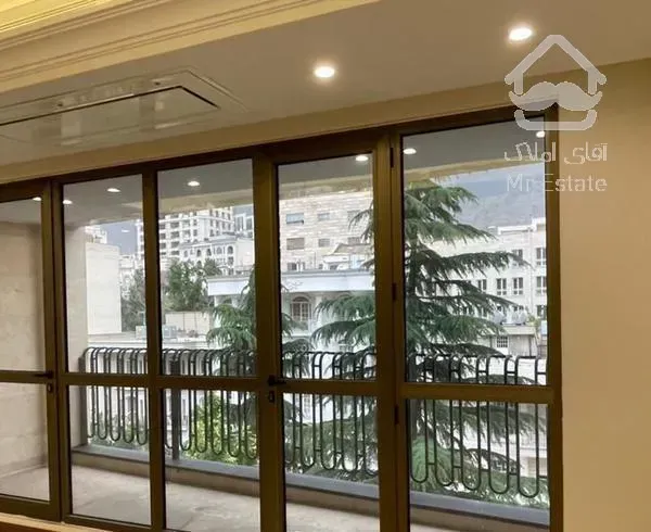 ۲۰۰ متر کلید نخورده فرمانیه اندرزگو