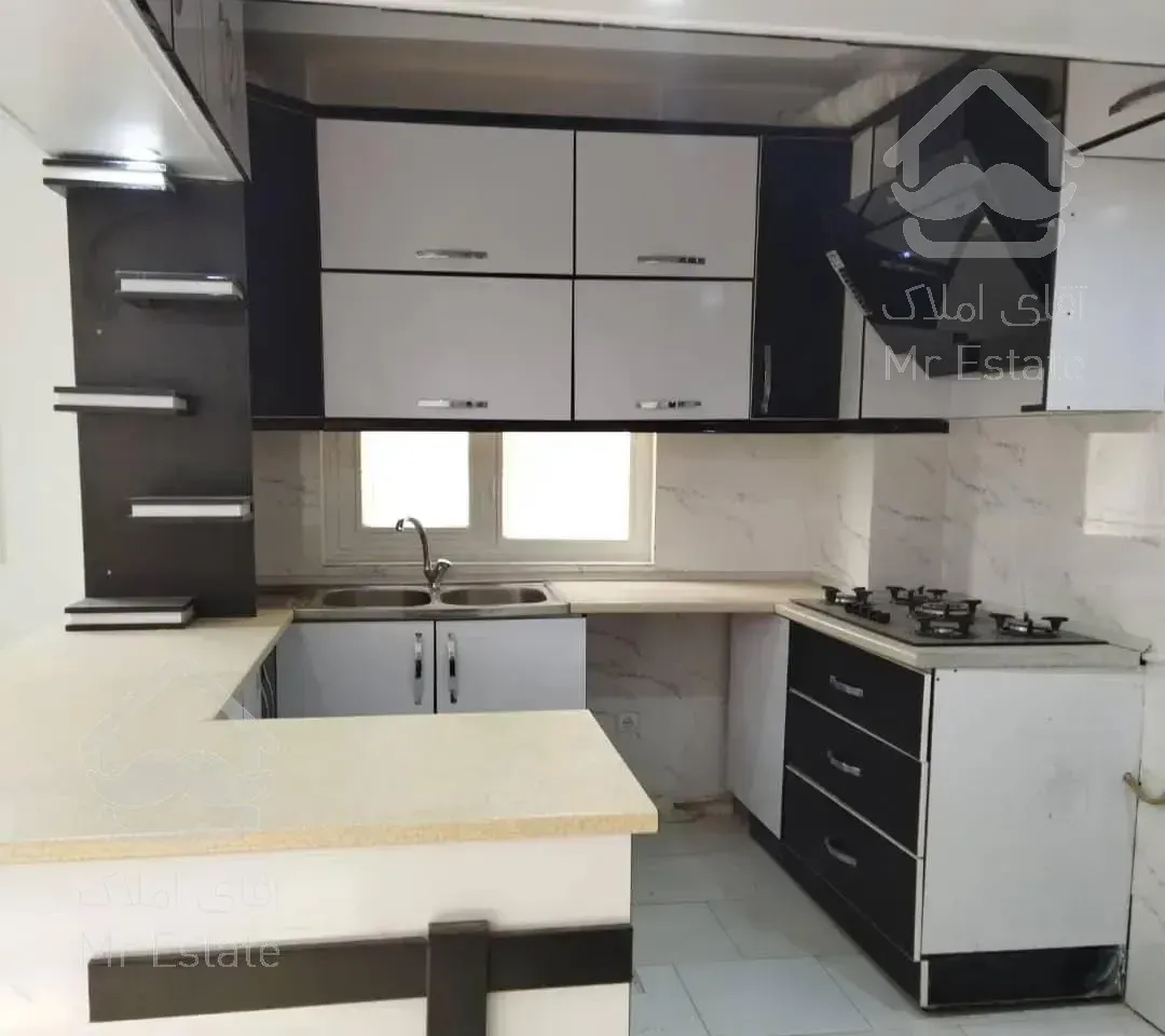 ۵۵متر  پارکینگ سندی غیرمزاحم  نزدیک مترو