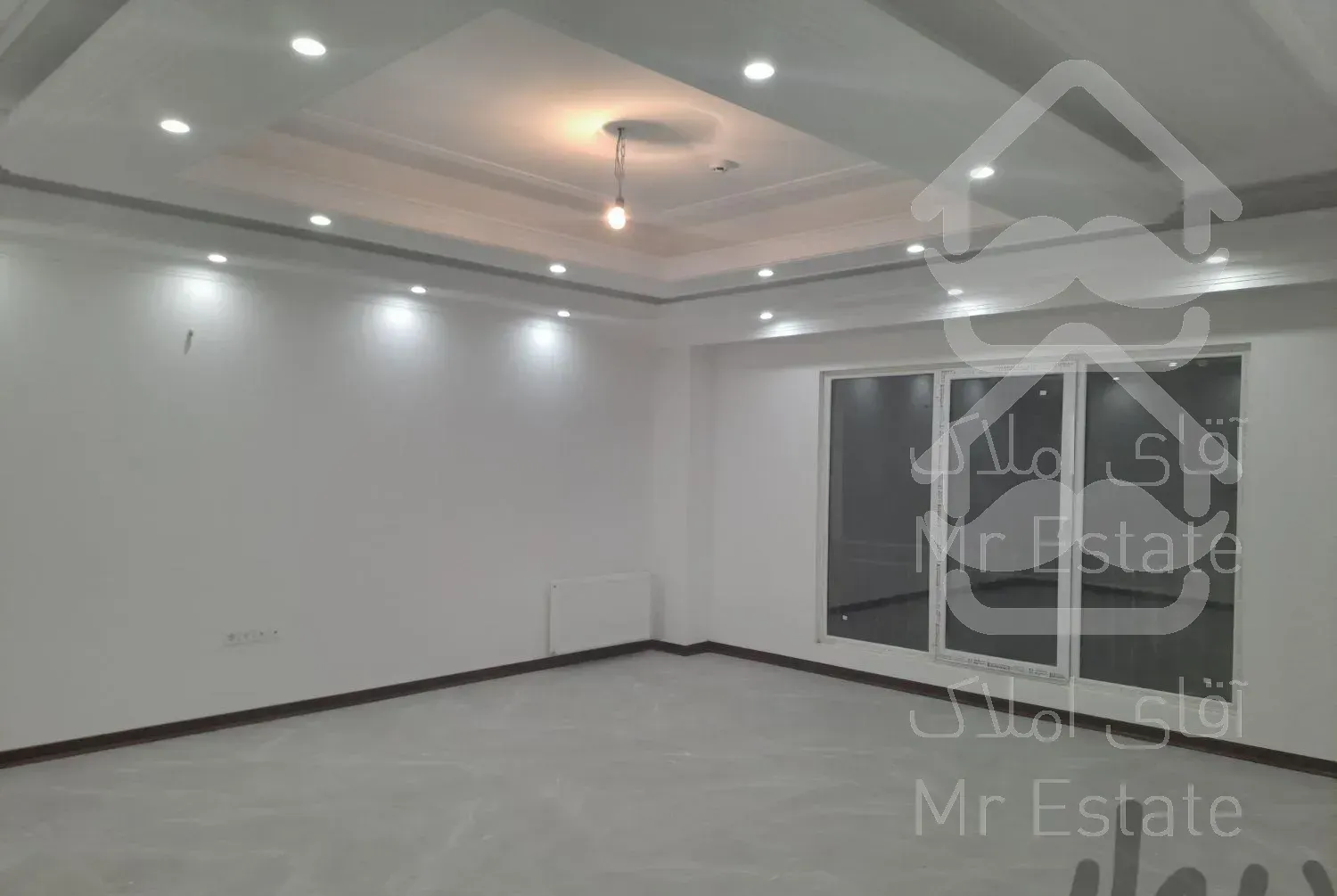 ۹۵متر۲خواب *  نوساز * میدان منیریه