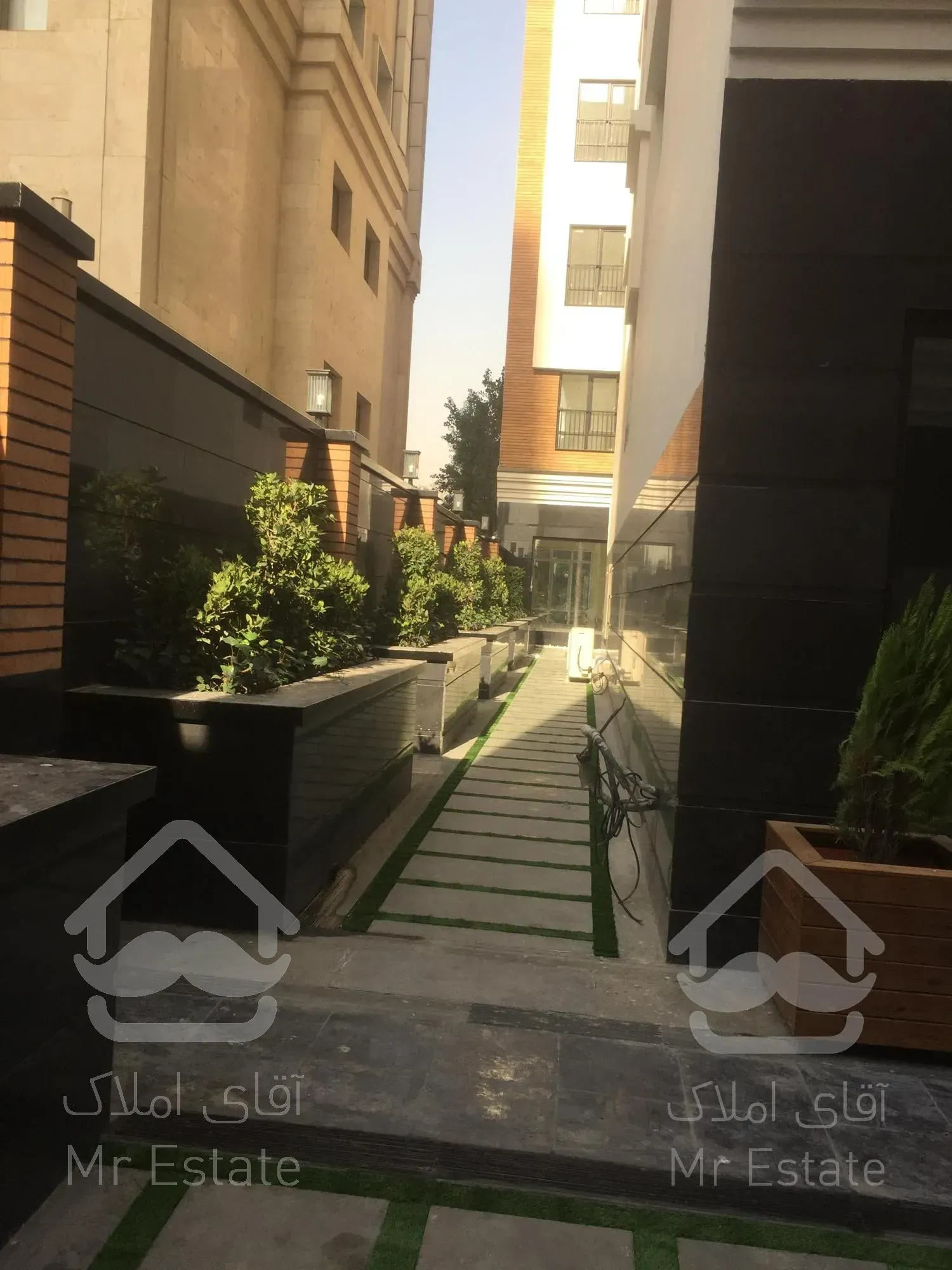 فروش واحدهای ۸۰ متری / اقساطی / ویو ابدی