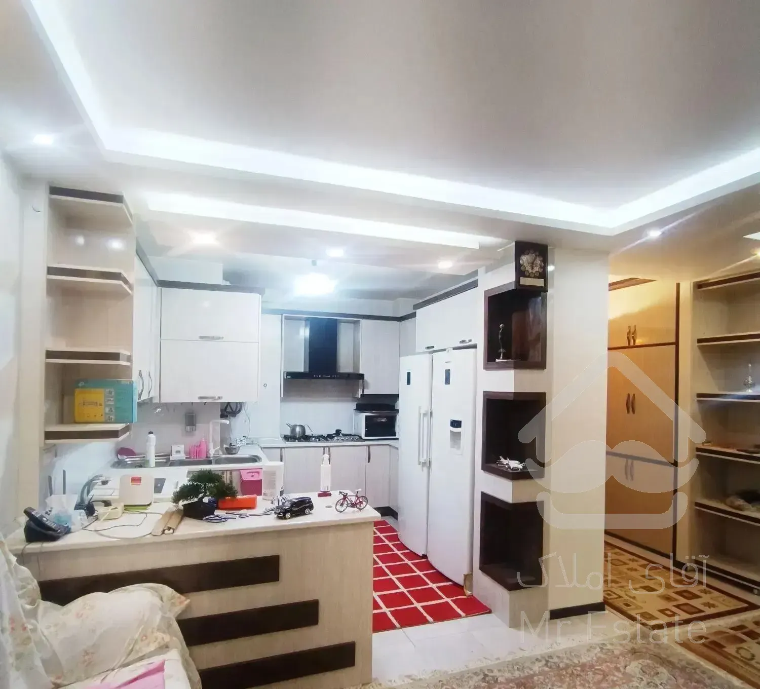 ۸۱ متر / دو خواب / تراس جنوبی