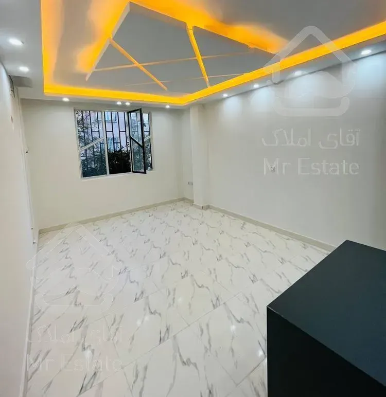 ۵۲متر/طبقه۳با اسانسور/لوکیشن عالی بوستان