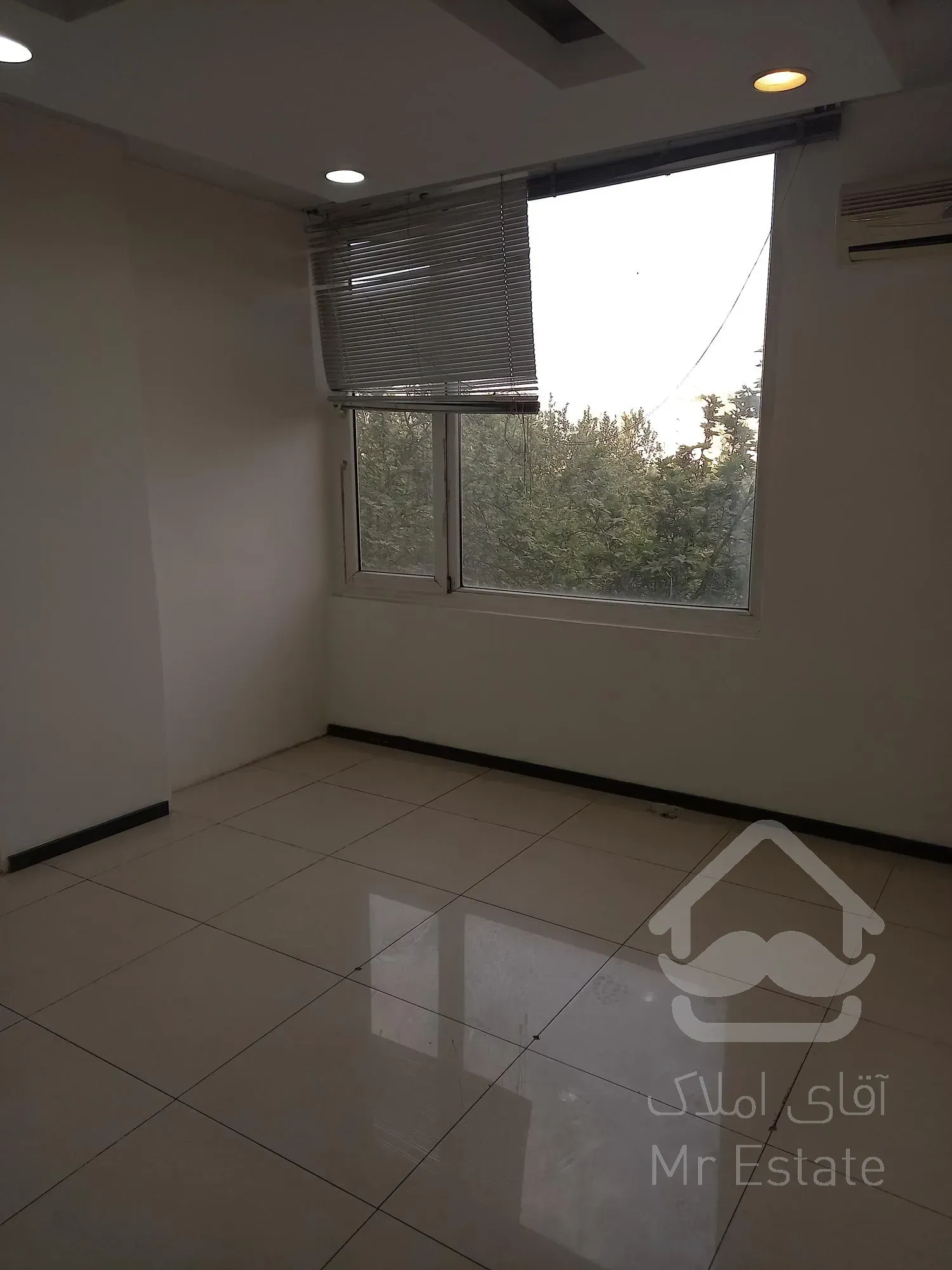 اجاره و رهن دفتر کار موقعیت اداری زعفرانیه 155  متر شیک